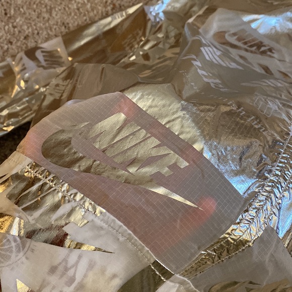 Nike Metallic Jacket - Picture 5 of 6